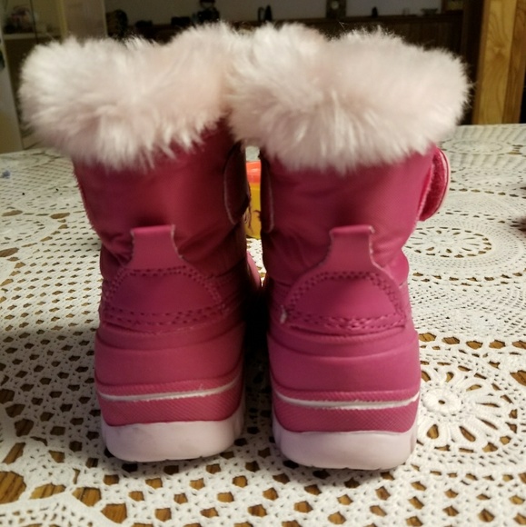 ❤❤SOLD❤❤ Kids snow boots - Picture 3 of 6